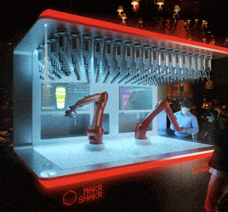 Italia. Nino el robot bartender de Makr Shakr