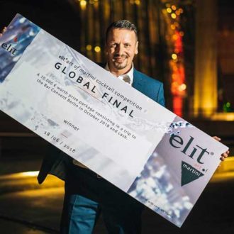 Bilbao. El bertender Tom Sipos ganador de al competencia elit® Art of Martini 2018