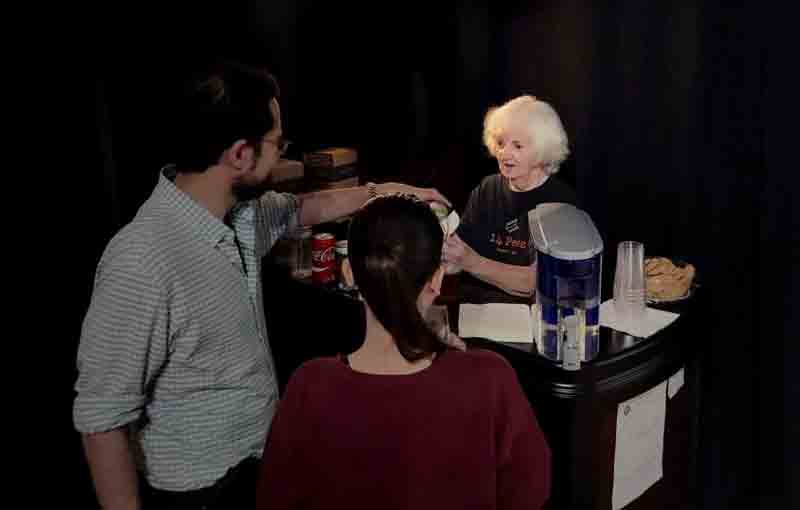 Marilyn Thibodeaux, bartender de 85 años