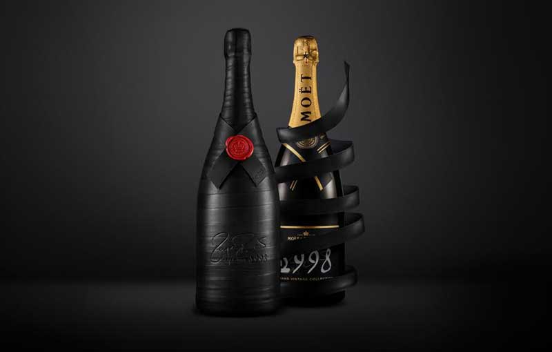 L'ambassadeur Moët & Chandon Roger Federer célèbre ses 20 ans de carrière avec une nouvelle bouteille de champagne 1998