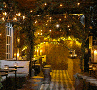 Londres. ¿Conoces sobre el detox-retox? Este bar propone un brunch especial, yoga y sesión de mixología