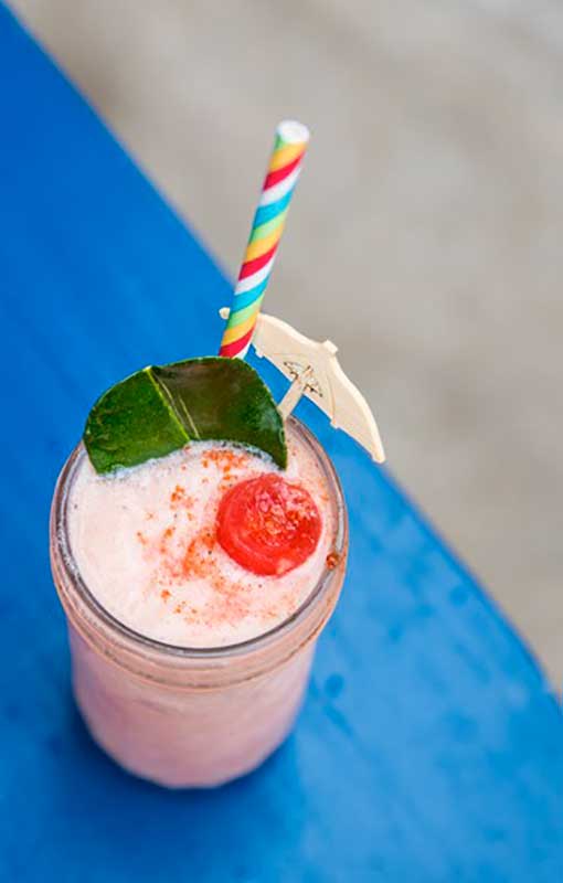 Frosted drinks cocktail recipes to enjoy your summer