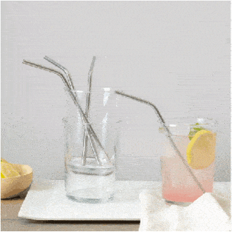 Brooklyn. Estas pajitas metálicas «curvadas» respetan el medio ambiente y son totalmente reutilizables