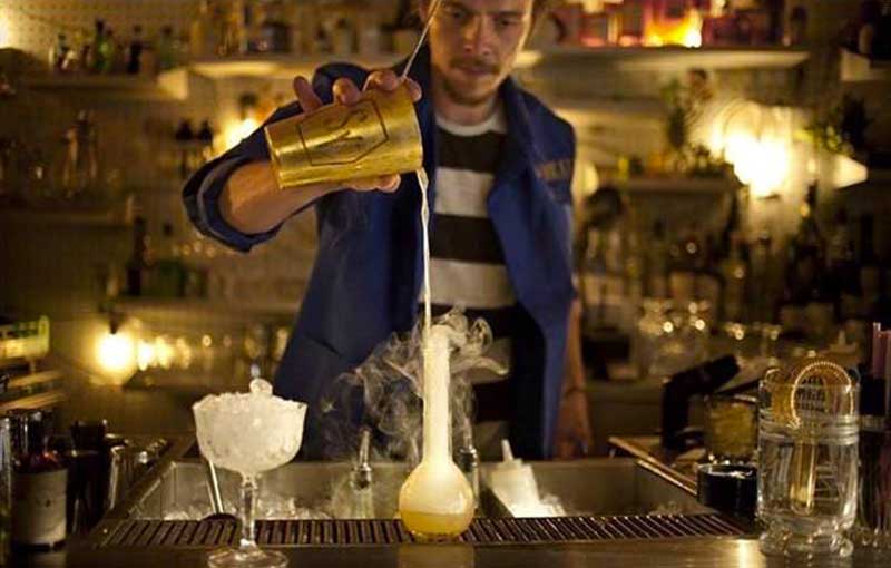 7 Best Cocktail Bars to Visit in Paris