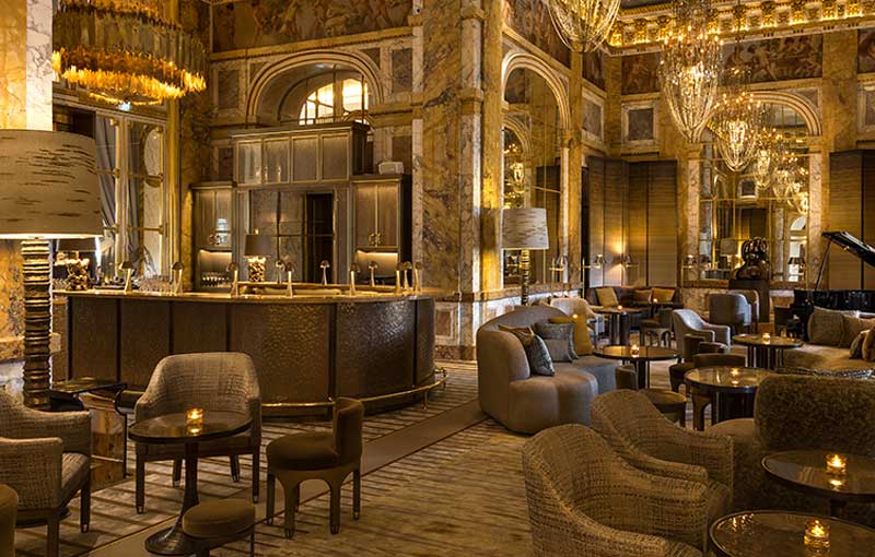 7 Best Cocktail Bars to Visit in Paris