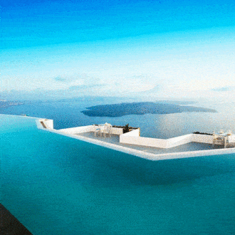 Degustar un cóctel al borde de una piscina 5 estrellas