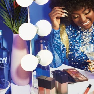 Campañas de Marketing #4: Serving Individuality por vodka SKYY