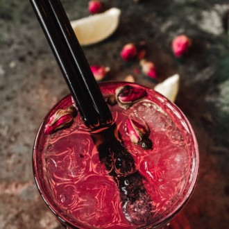 Esta ginebra cambia de color