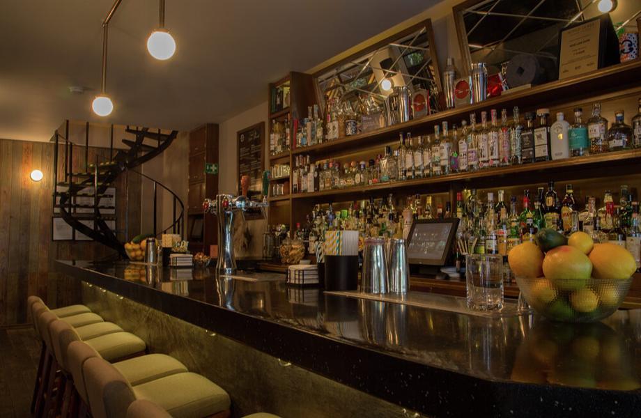 bar