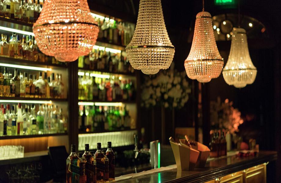 bar