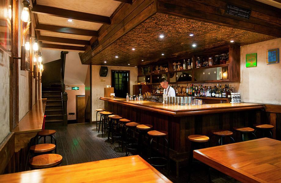 bar