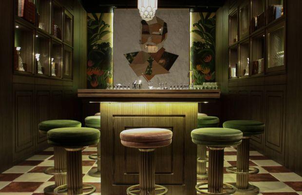 bar