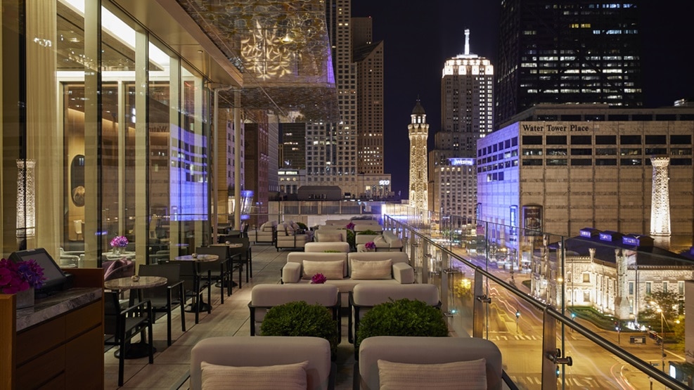 z bar rooftop in chicago