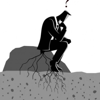 Este productor francés crea ron y agua de vida con alcohol reciclado