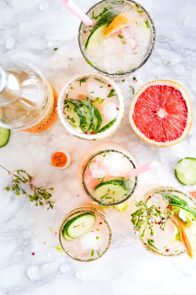 cocktails Les cocktails sans alcool sont une excellente alternative, tant pour les personnes qui ne boivent pas d'alcool que pour celles qui veulent faire une pause. Nous vous montrons comment préparer ce cocktail sans alcool.