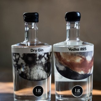 El arte de la creación de espirituosos suizos en la destilería La Roja