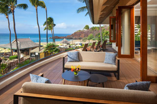 The new cocktail lounge at the Sheraton Maui Hotel