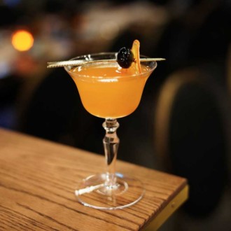 Learn to prepare this sherry and rum cocktail recipe