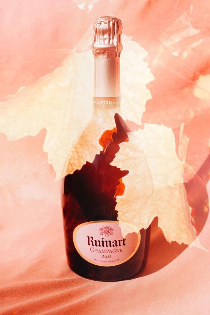 Découvrez la cuvée Ruinart Rosé en images par l'artiste Elsa Leydier