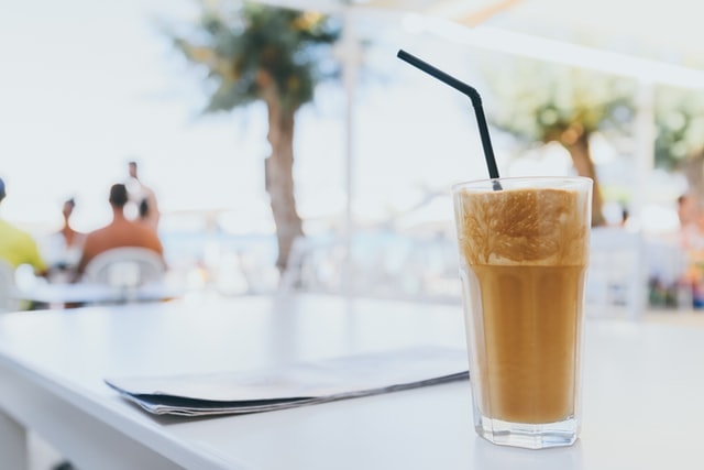 Comment boit-on le café dans le monde ? Découvrez les différentes manières