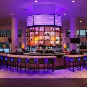 Nuevo cierre de bares de California tras progresión alarmante de COVID