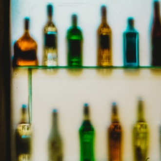 La crisis por covid-19 golpea fuerte la industria de cerveza y licores de la India