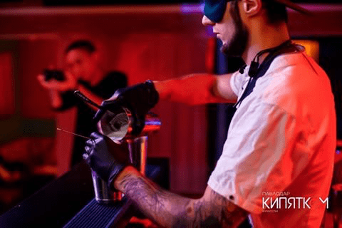 Portrait : rencontre avec le bartender Alexandr Nikitchenko, finaliste du Best Confinement Tuto
