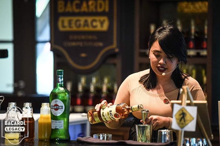 Portrait : Jairra Poltrias, une bartender plein d'espoir et fan des cocktails Highball