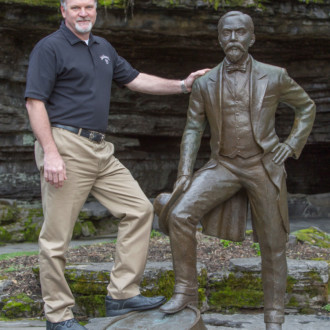 Maestro destilador Jeff Arnett se despide de Jack Daniel’s