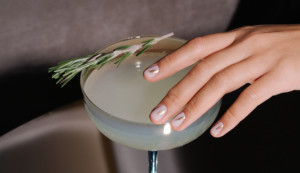 Say no mo - bar à cocktails et à ongles dans l'Ukraine