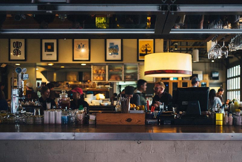 bar restaurant