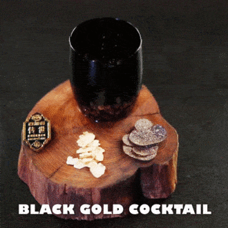 Black Gold cocktail par Choni Song