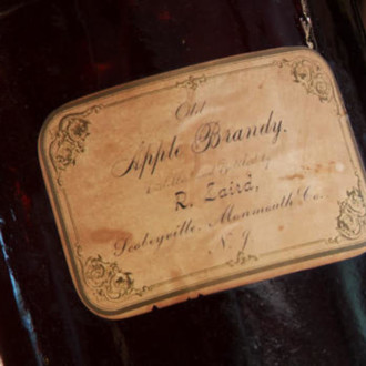 Descubre el applejack, un licor americano de manzana muy antiguo