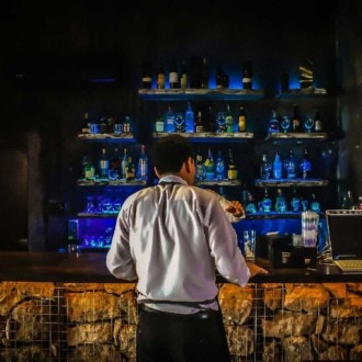 Covid-19: este bartender español pide prudencia a los clientes de bar