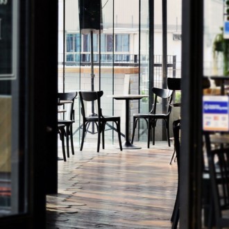 Covid-19: se anula fecha de reapertura para bares y restaurantes franceses