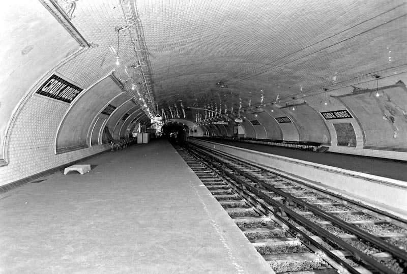 metro de paris station fantome