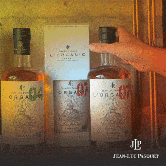 Regardez Natalie Migliarini préparer un cocktail Sazerac avec le cognac Jean-Luc Pasquet L’Organic 07