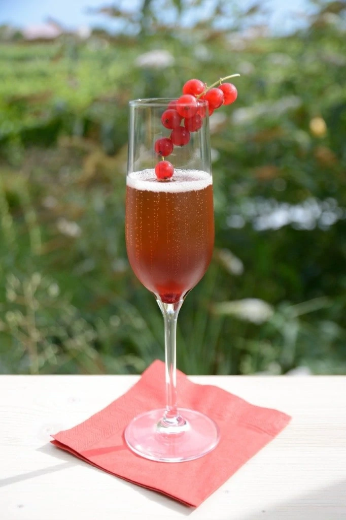 The Kir: history of this popular French aperitif