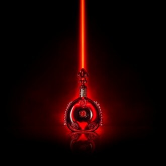 LOUIS XIII Cognac inauguró el decantador rojo ultra-raro