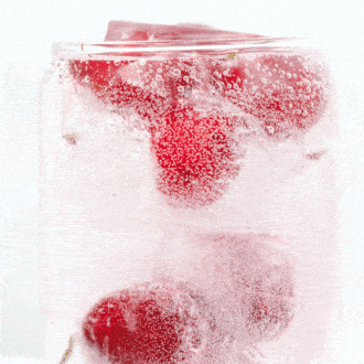 Comment faire infuser de la vodka, du gin et du bourbon ?