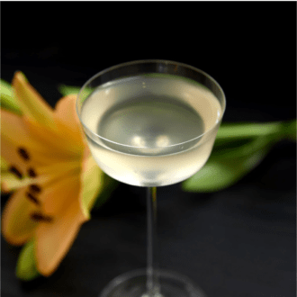 Umamimart célèbre 10 ans d’amitié avec Anders Arhoj avec un cocktail au saké !