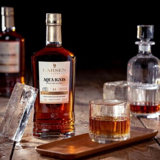 Aqua Ignis A.I. is the first and unique spirit in the world aged in steam-toasted barrels