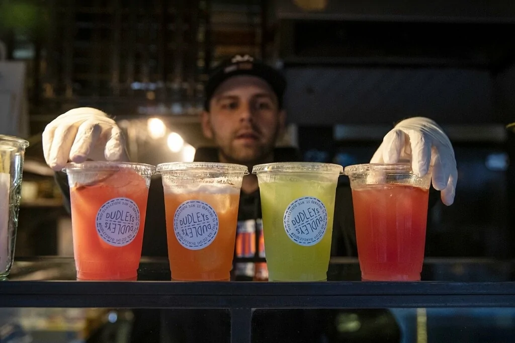 takeout cocktails in new york cócteles para llevar Nueva York