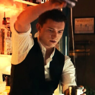Tom Holland a travaillé secrètement comme bartender : « C’était amusant. J’ai passé un bon moment.
