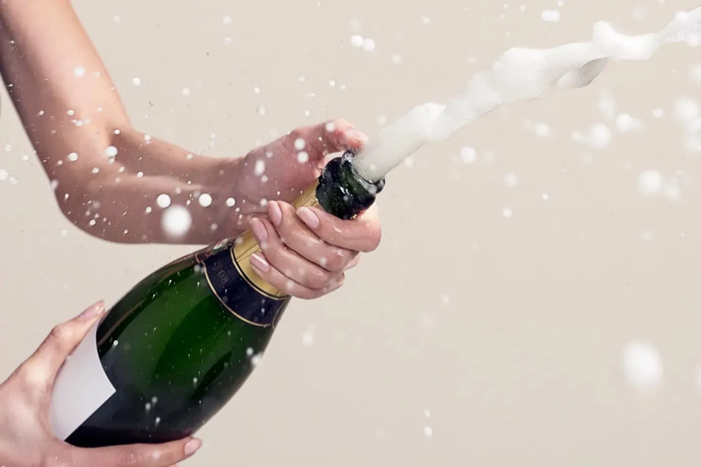 what happens when champagne pops - cHAMPAGNE - pop a bottle of champagne - Vous vous êtes peut-être demandé ce qui se passe quand débouchez une bouteille de champagne