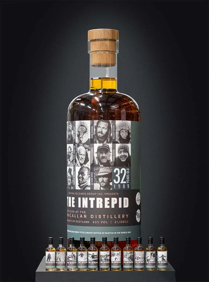 large bottles of whisky - Ilustrasi 3