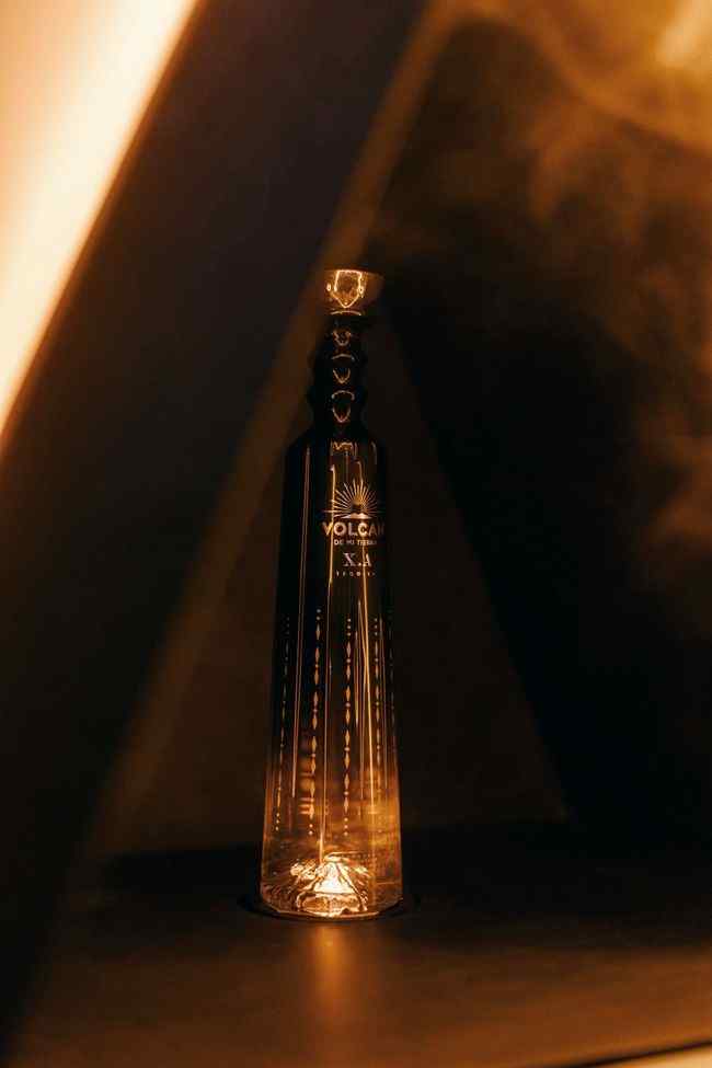 Durables, belles, intelligentes, luxueuses... l'évolution du design de bouteilles de spiritueux