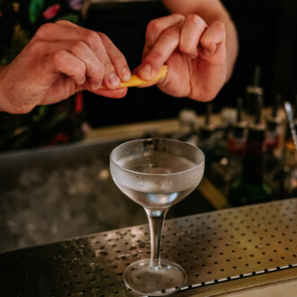 The Role of Presentation in Cocktails: Tips and Ideas for Garnishes and Glassware